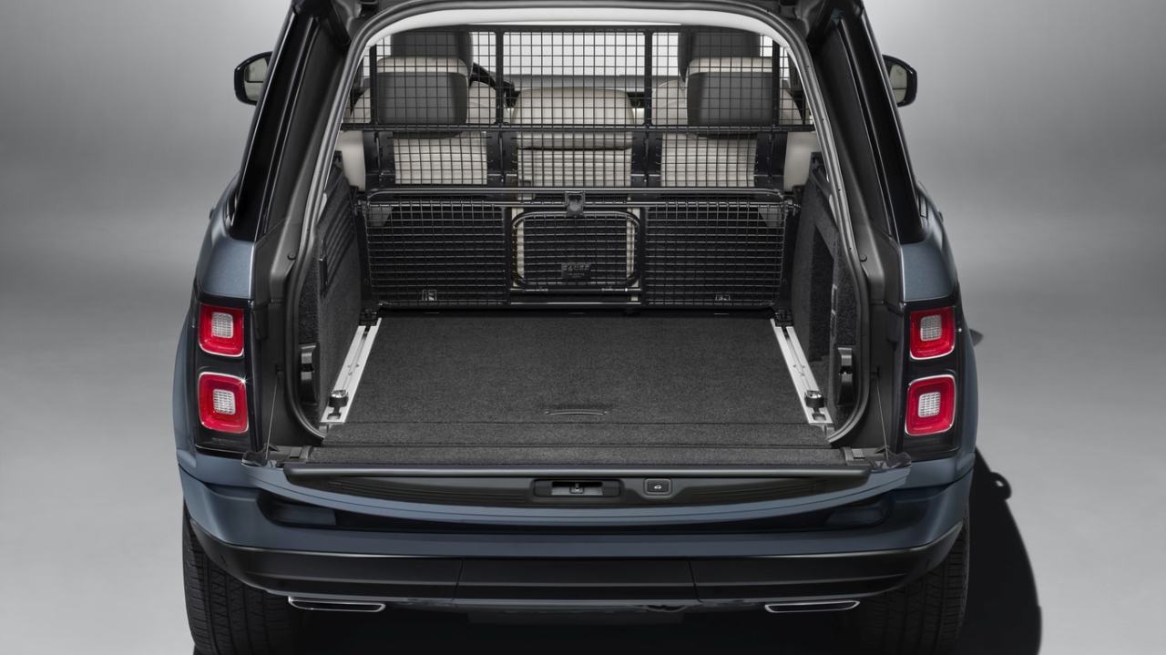 Range Rover Cargo Barrier Dog Cage VPLGS0162