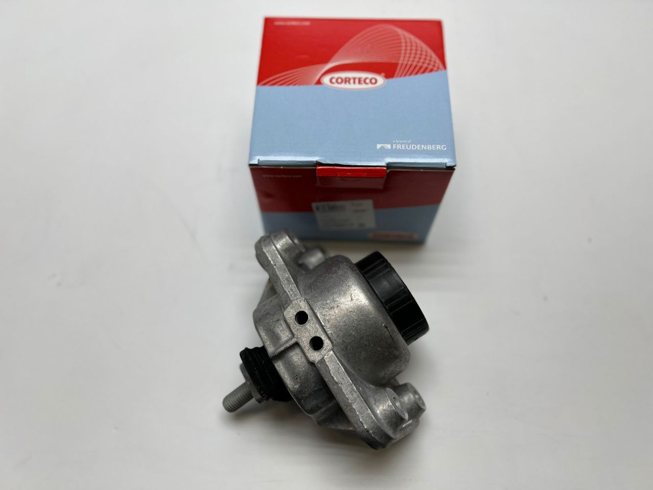 Range Rover Discovery Defender Engine Mount Right Left LR056882