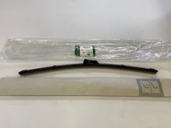 LR093425 T4A13720 Silgi Lastiği Sağ Range Rover Velar