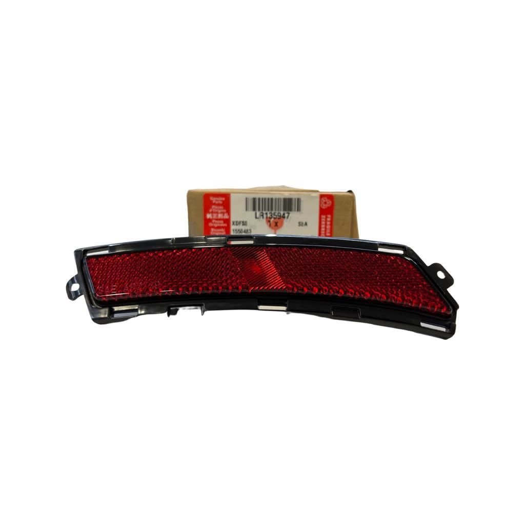 New Defender Rear Reflector Right LR135947