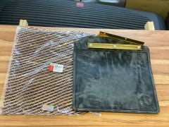 Defender Sağ Ön Paçalık Braketli LR055323 MUC3401-LD