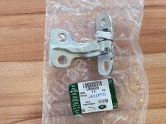 LR056320 LR046053 Left Front Door Lower Hinge Freelander 2