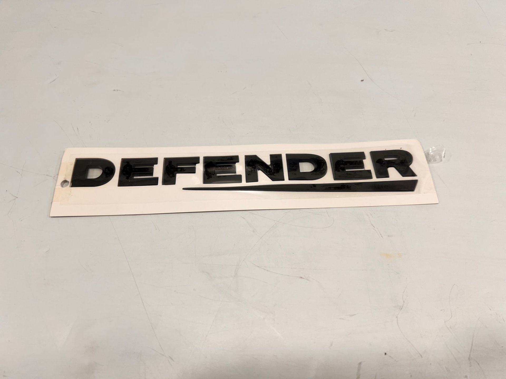 Defender Arka Yazı  Siyah