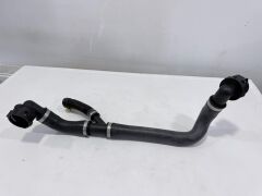 LR072035 J9C1409 Radyatör Hortumu