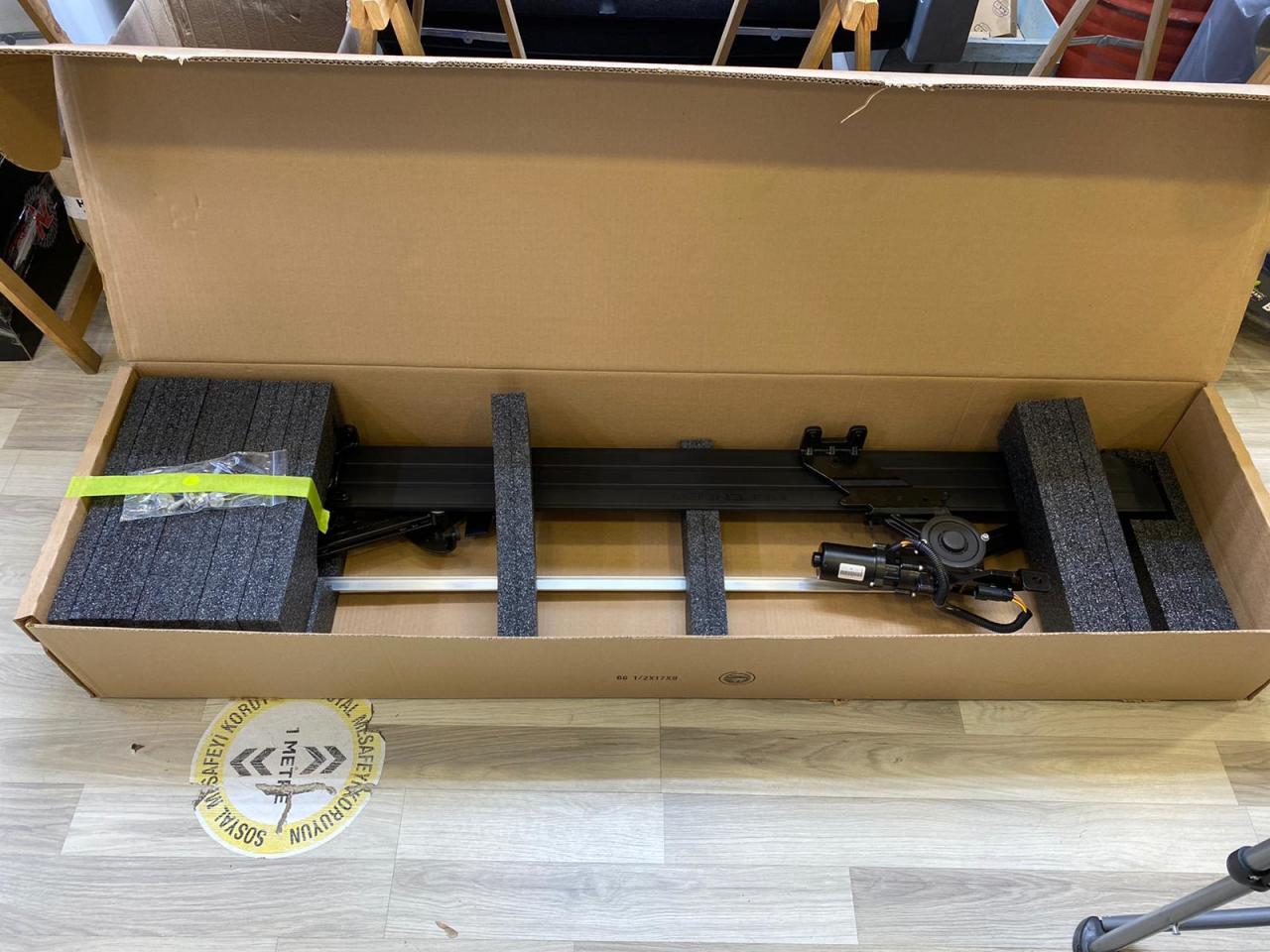 Yeni Defender Elektrikli Basamak Sol VPLEP0394