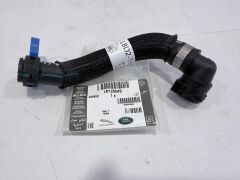 LR125549 J9C24022 Yağ Soğutucu Giriş Hortumu