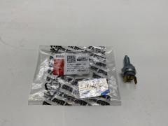 Defender Reverse Gear Lock Sender Otokar PRC2911 71A00-36315-AA