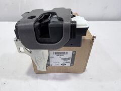 LR070432 T2H17442 Kapı Kilidi Sol Arka