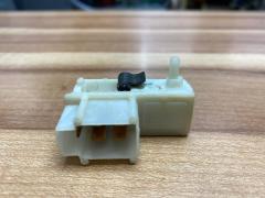 Defender Front Wiper Park Switch LR057182