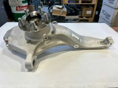 LR146341 LR099025 LR078374 Ön Aks Taşıyıcı Sağ Range Rover